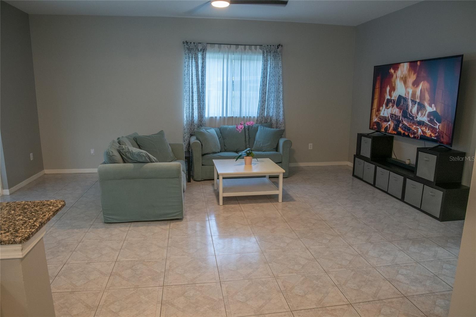 Image 12 of 100 For 25435 Bruford Boulevard