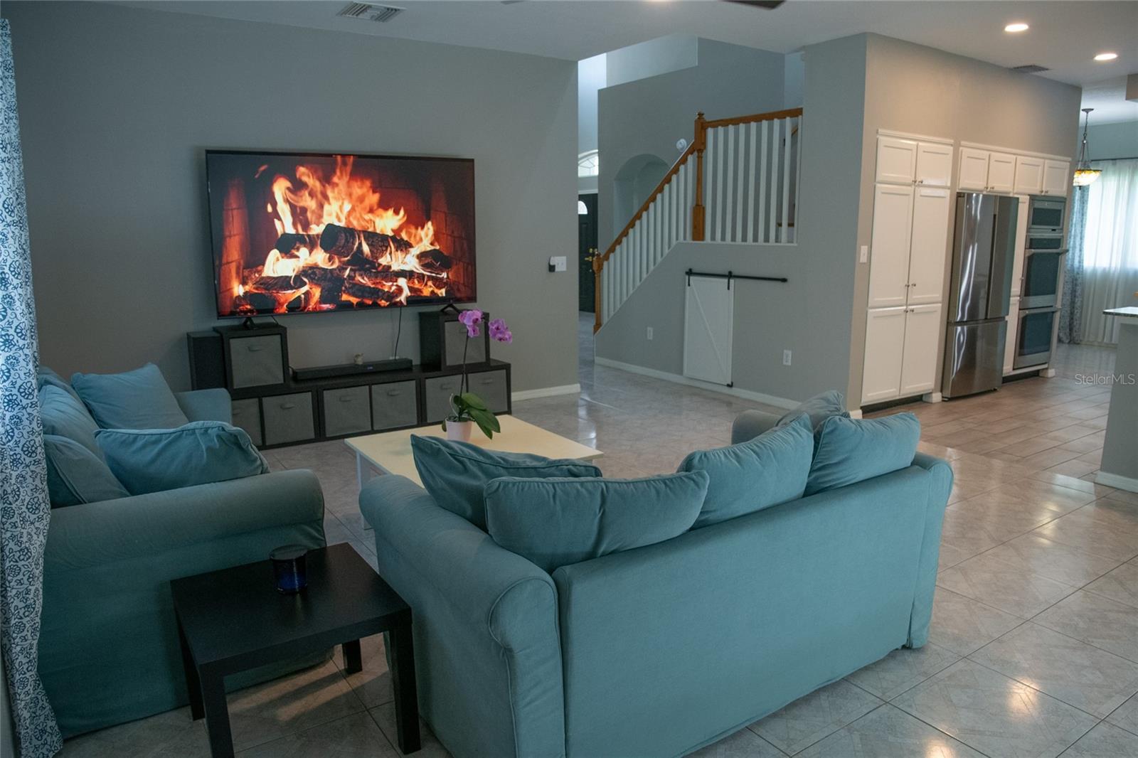 Image 15 of 100 For 25435 Bruford Boulevard