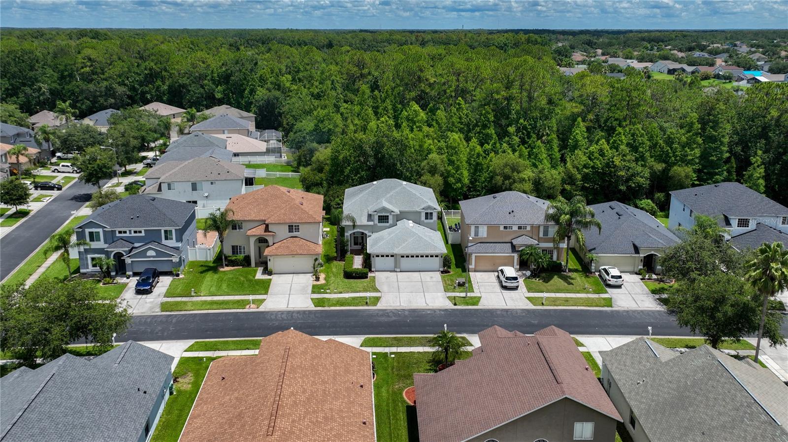 Image 2 of 100 For 25435 Bruford Boulevard