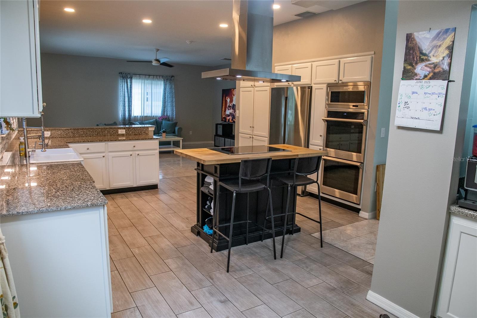 Image 27 of 100 For 25435 Bruford Boulevard
