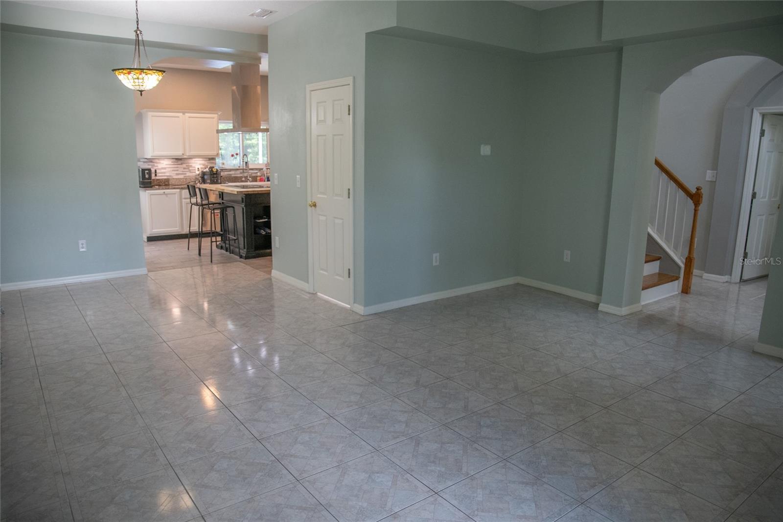 Image 33 of 100 For 25435 Bruford Boulevard