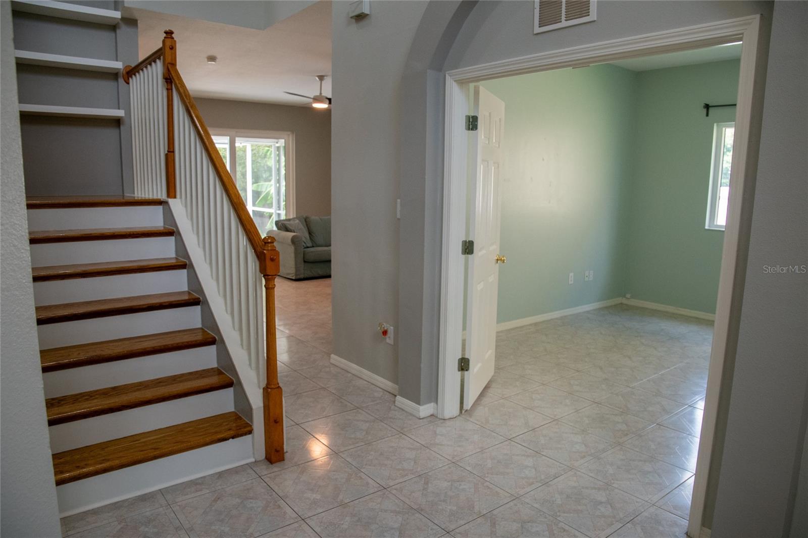 Image 36 of 100 For 25435 Bruford Boulevard