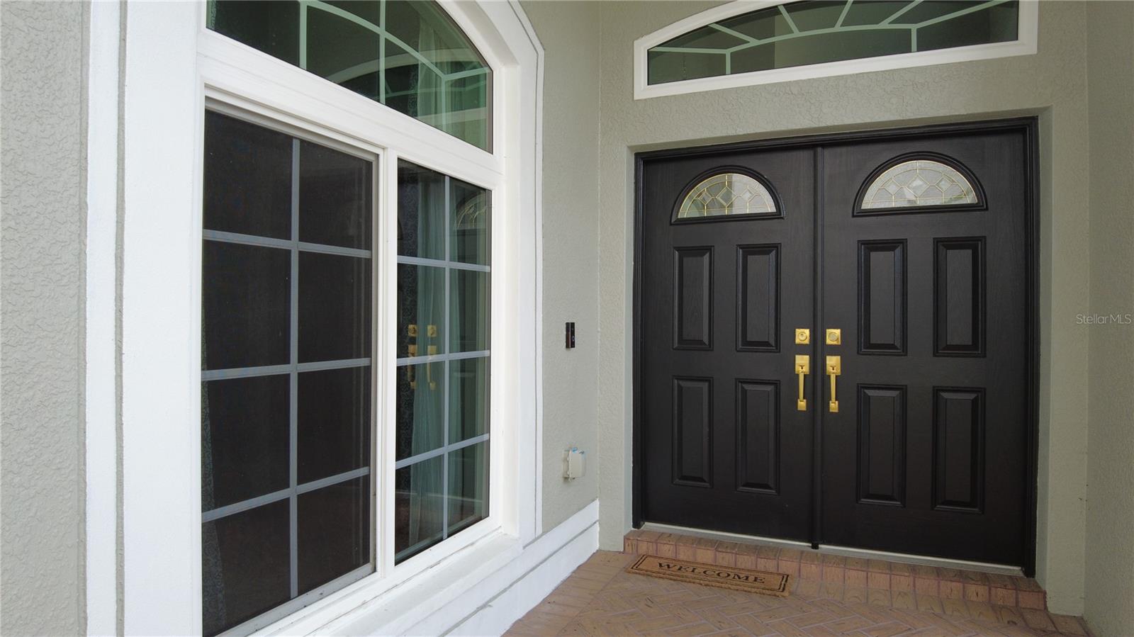 Image 4 of 100 For 25435 Bruford Boulevard