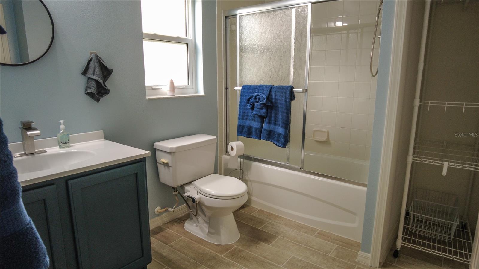 Image 43 of 100 For 25435 Bruford Boulevard