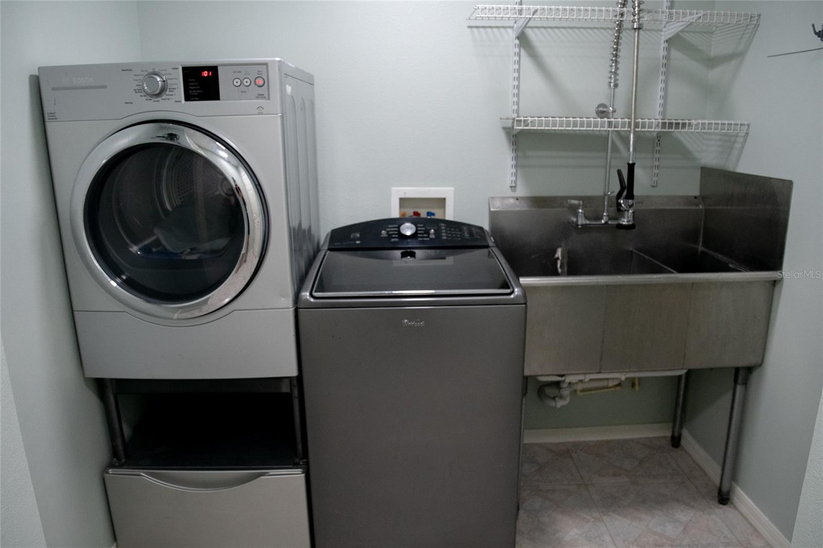 Image 45 of 100 For 25435 Bruford Boulevard