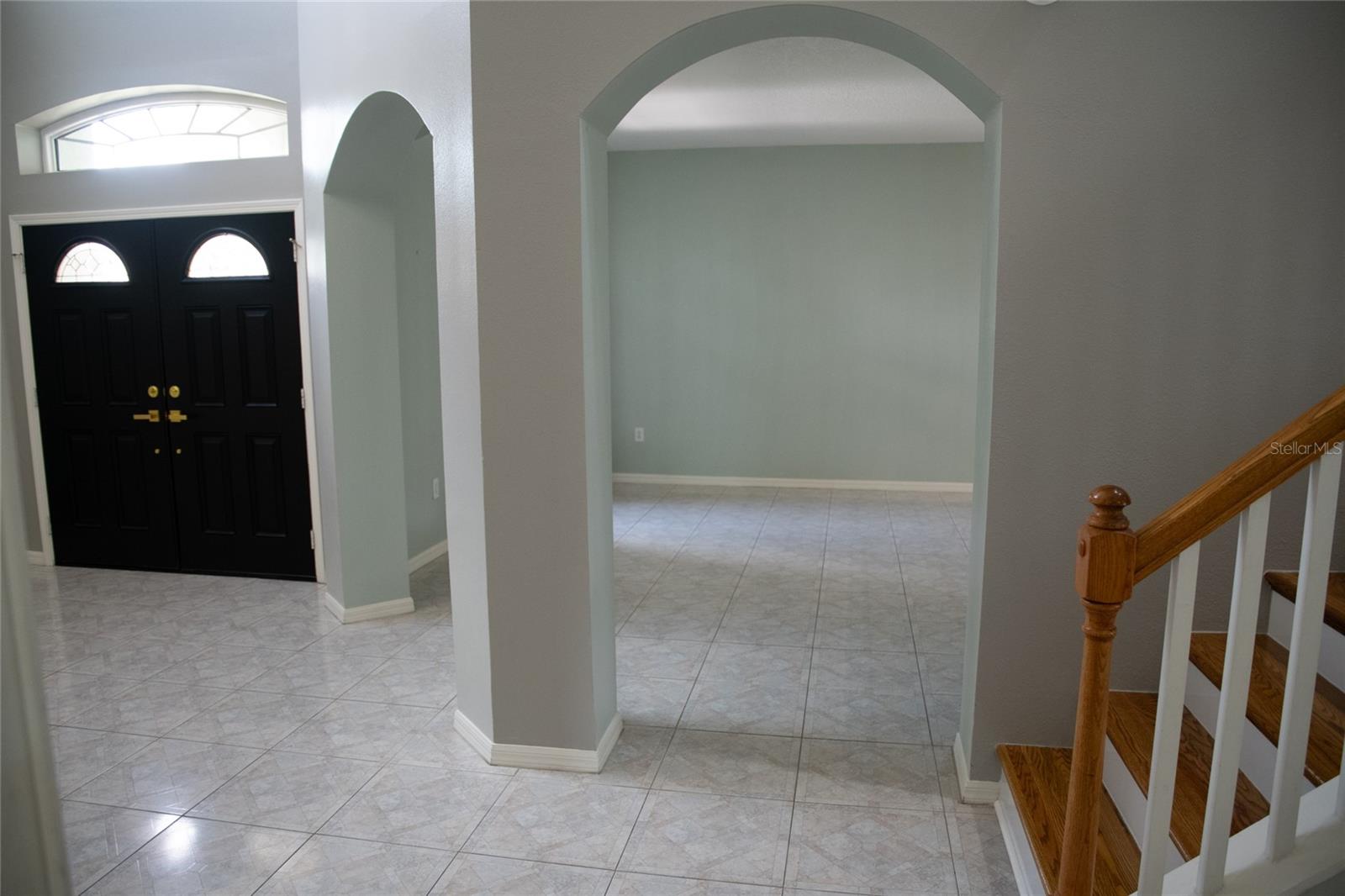 Image 5 of 100 For 25435 Bruford Boulevard