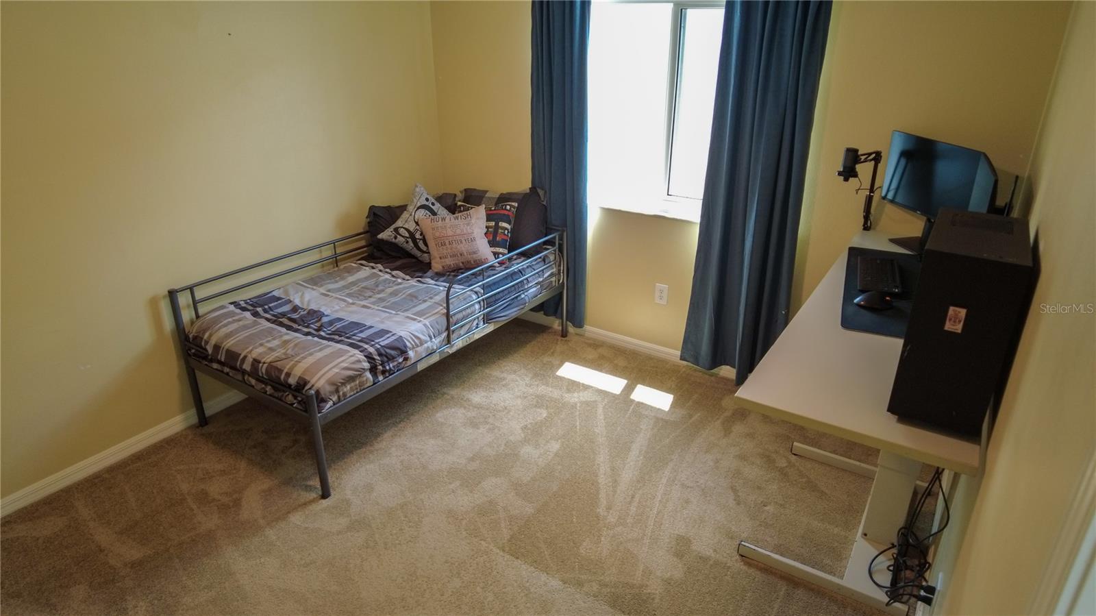 Image 76 of 100 For 25435 Bruford Boulevard