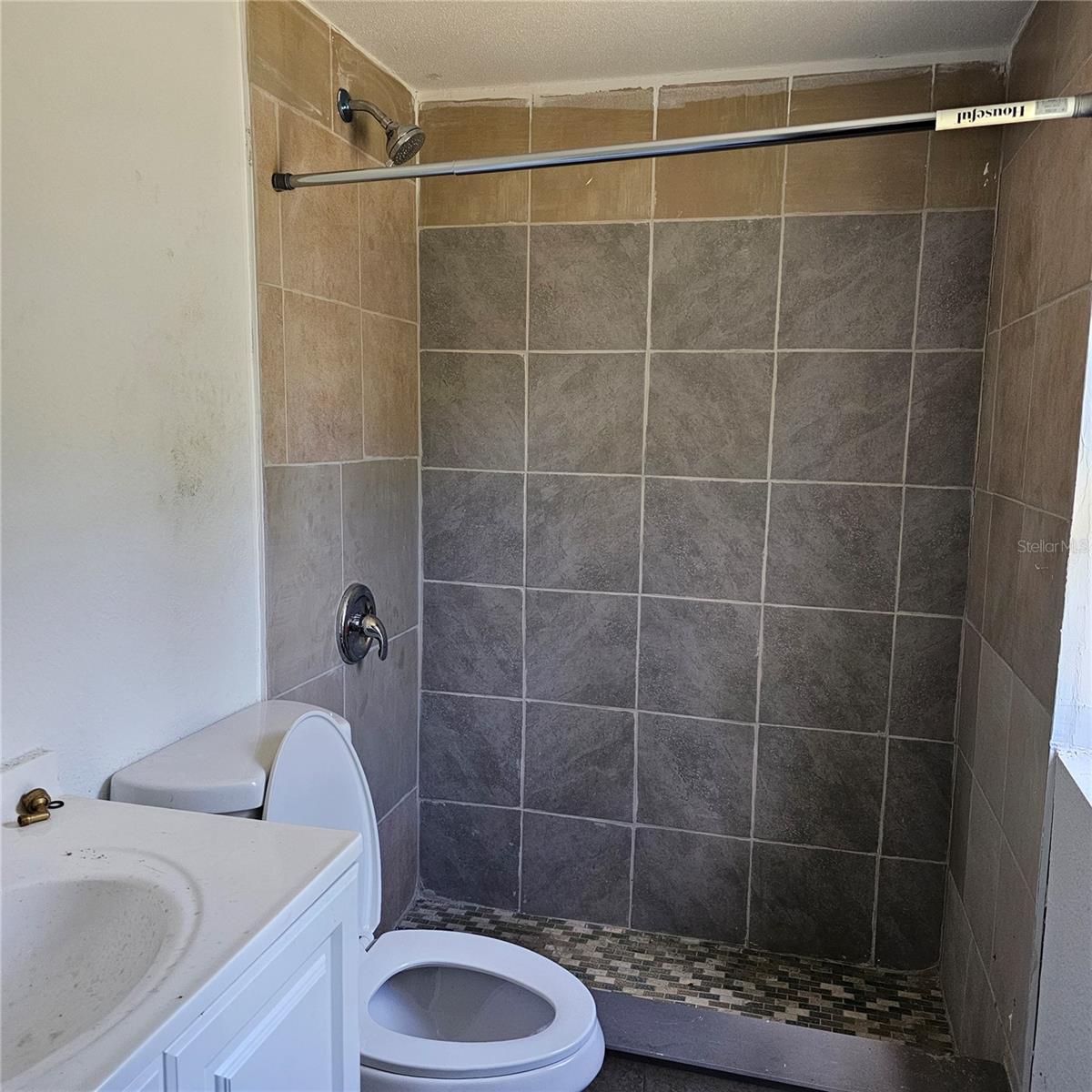 Listing photo id 7 for 2603 Ince Drive