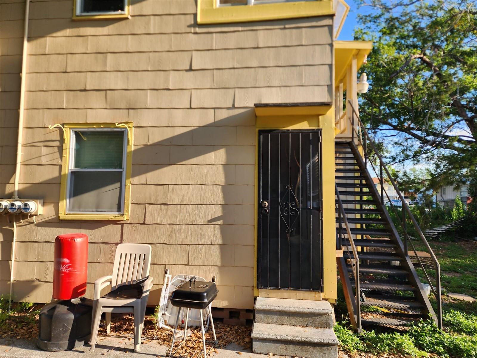 Image 11 of 14 For 516 7th Avenue W 1