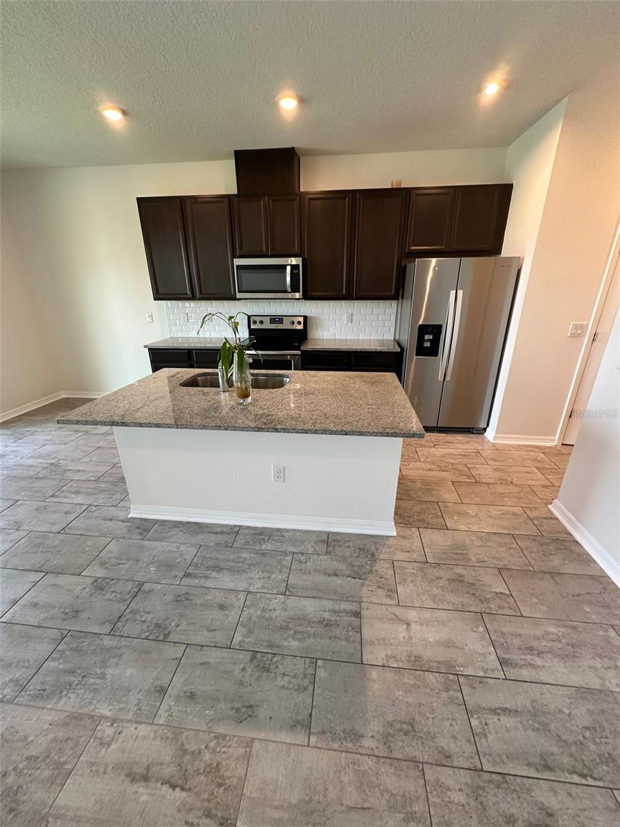 Image 13 of 49 For 11634 Woodleaf Drive