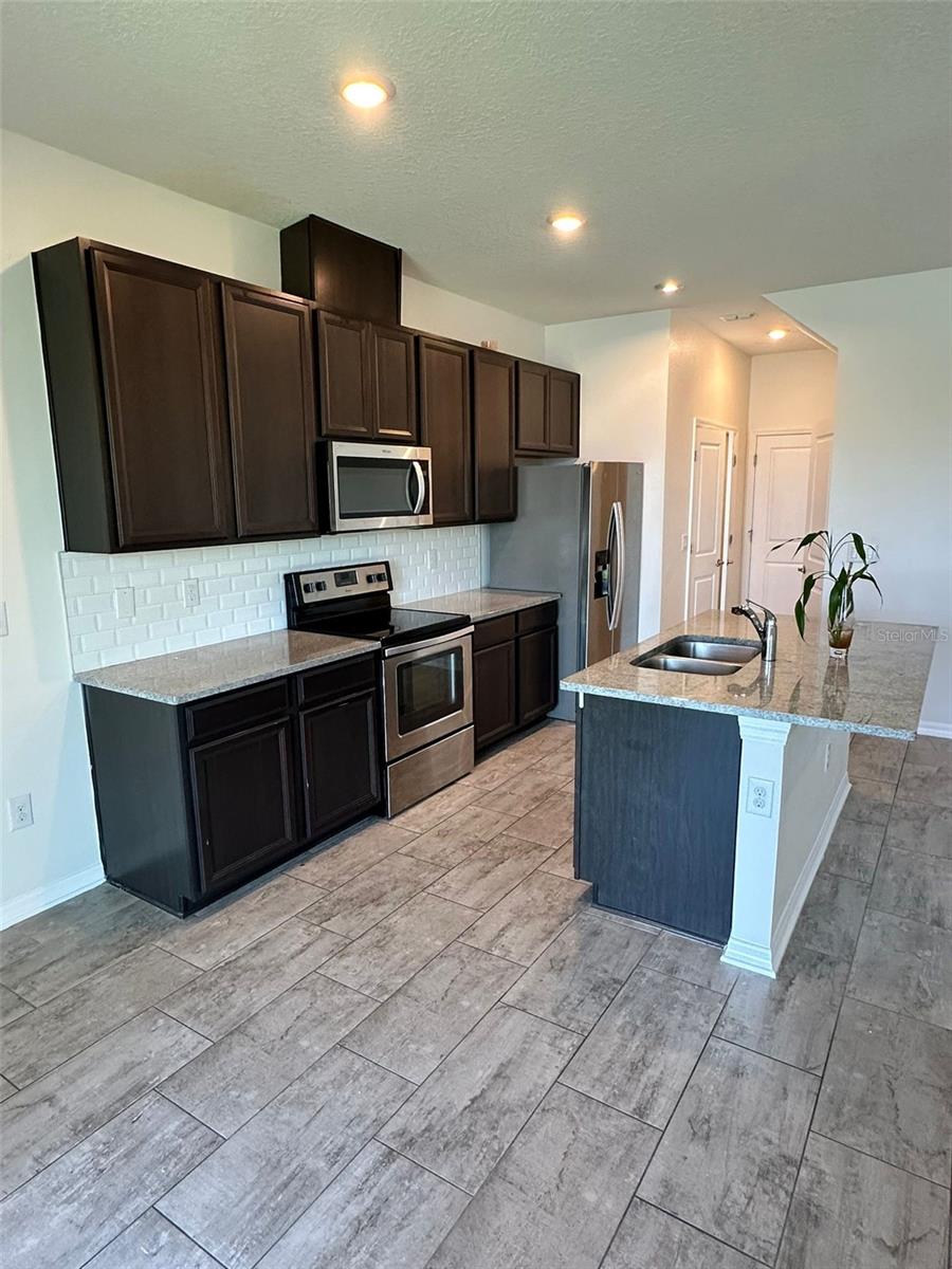Image 19 of 49 For 11634 Woodleaf Drive