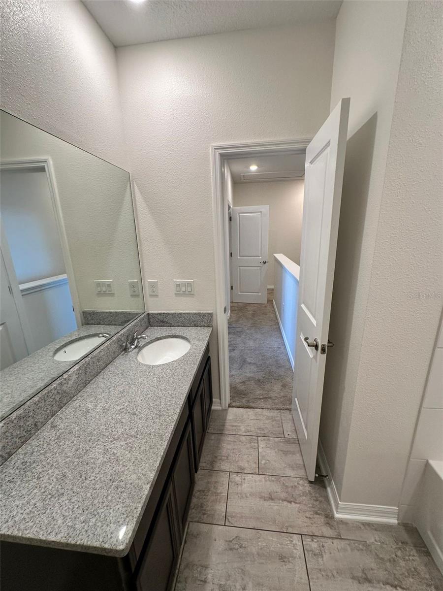 Image 34 of 49 For 11634 Woodleaf Drive
