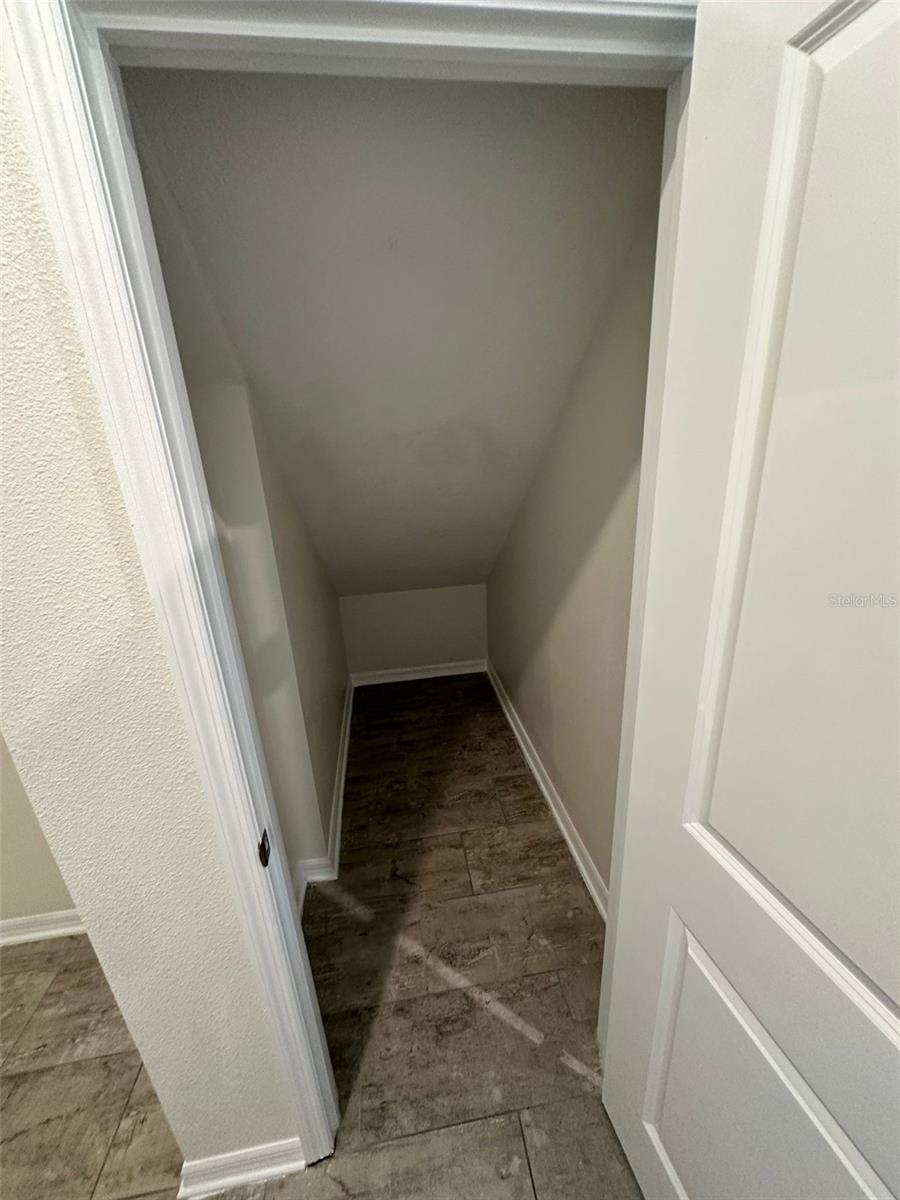Image 6 of 49 For 11634 Woodleaf Drive