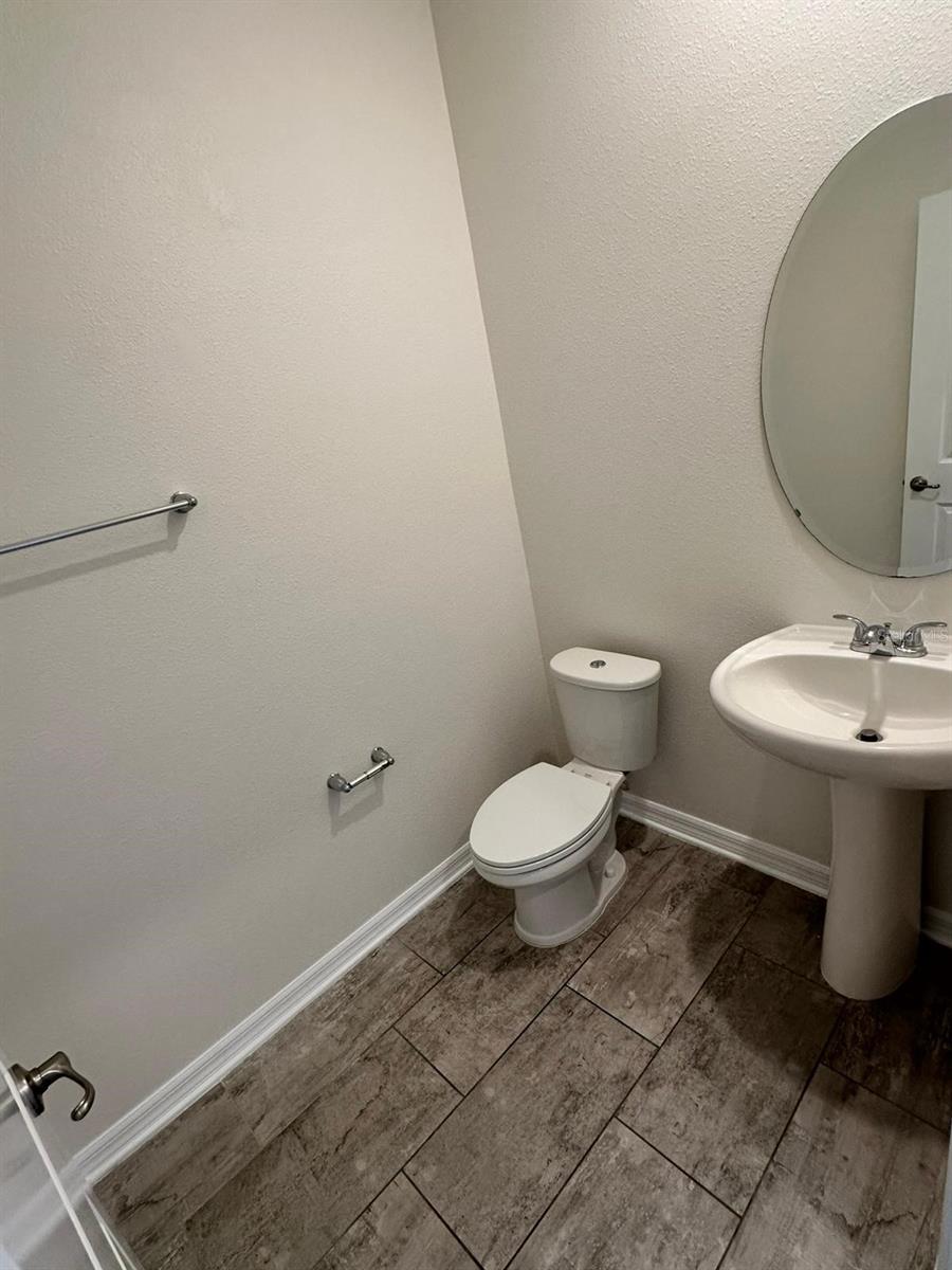 Image 7 of 49 For 11634 Woodleaf Drive
