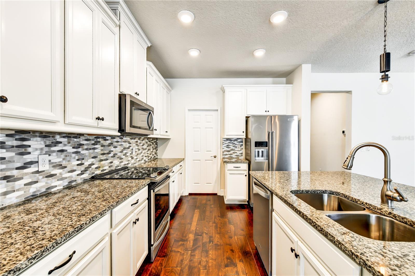 Image 21 of 38 For 11613 Sweet Tangerine Lane
