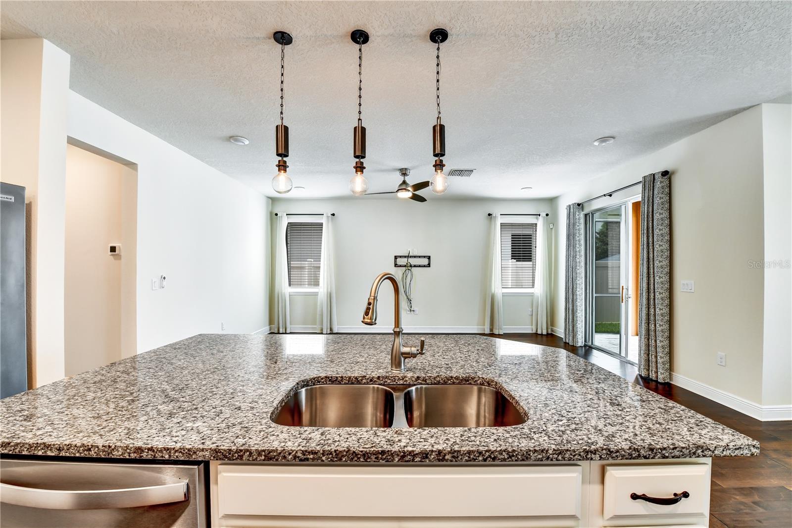 Image 22 of 38 For 11613 Sweet Tangerine Lane