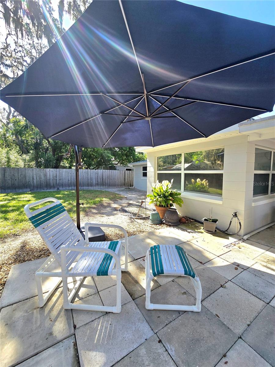 Listing photo id 24 for 7427 Banner Street