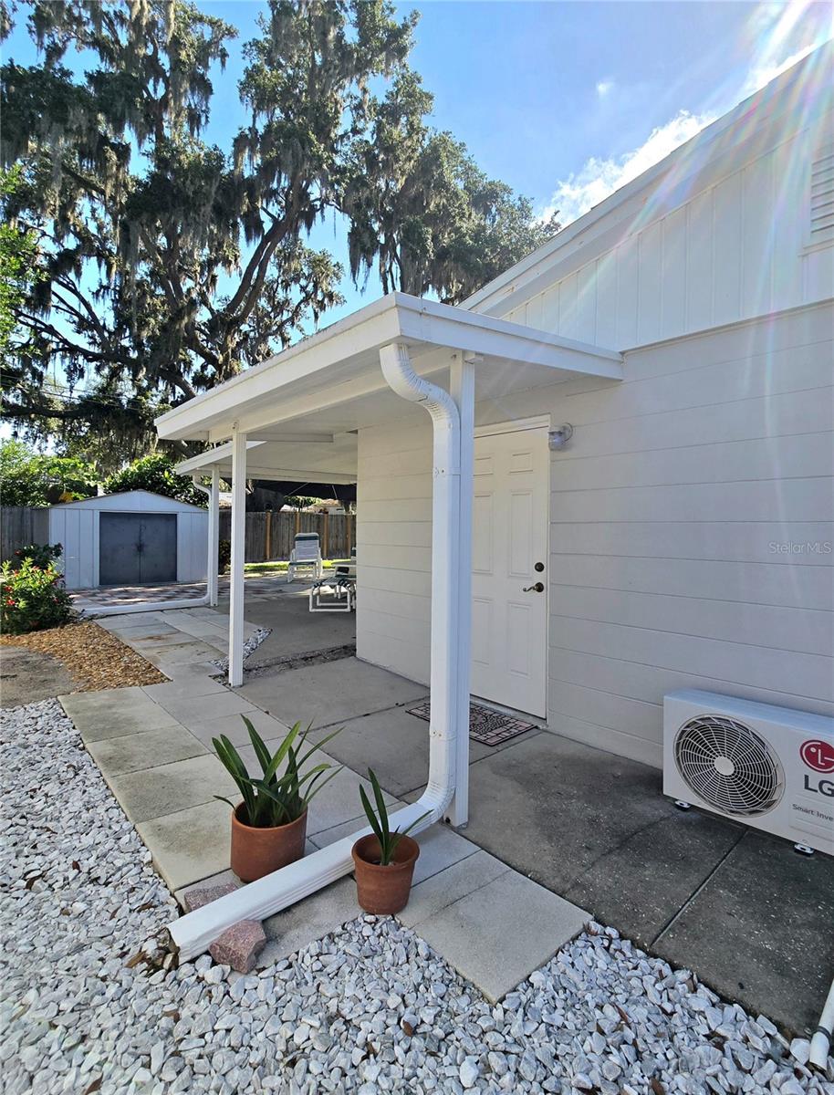 Listing photo id 26 for 7427 Banner Street