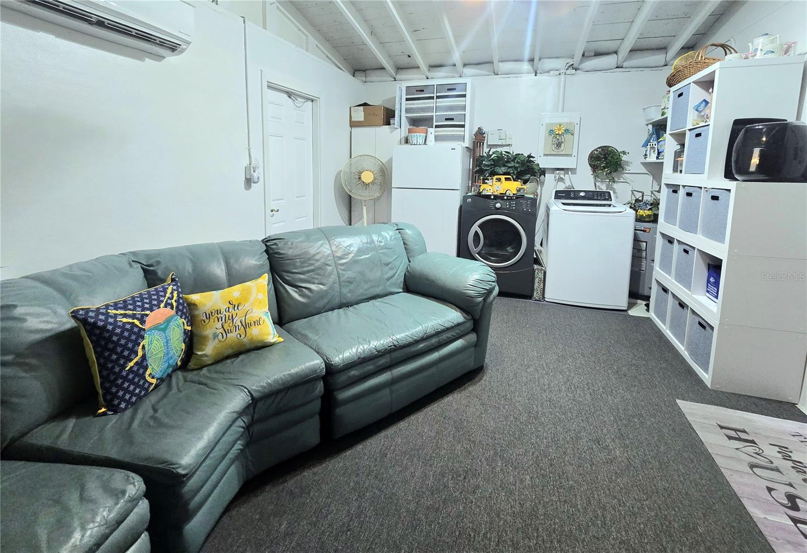 Listing photo id 27 for 7427 Banner Street