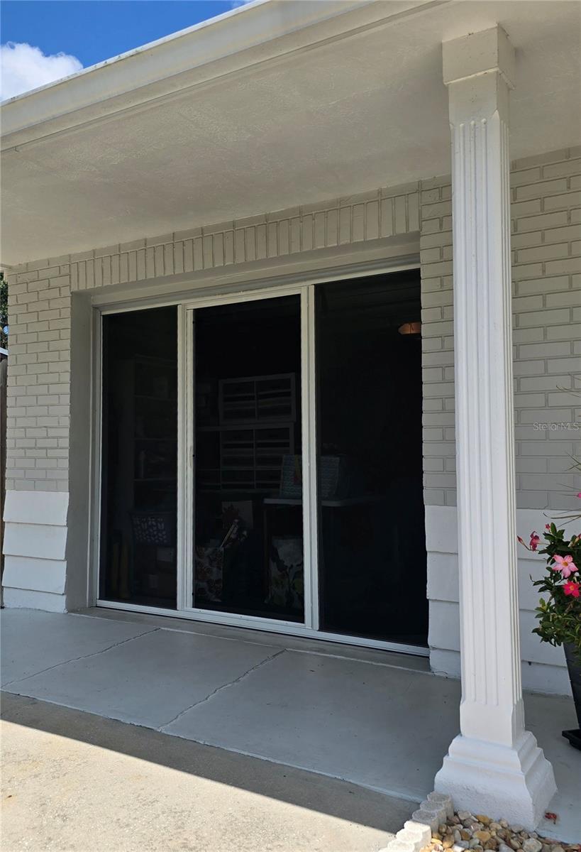 Listing photo id 30 for 7427 Banner Street