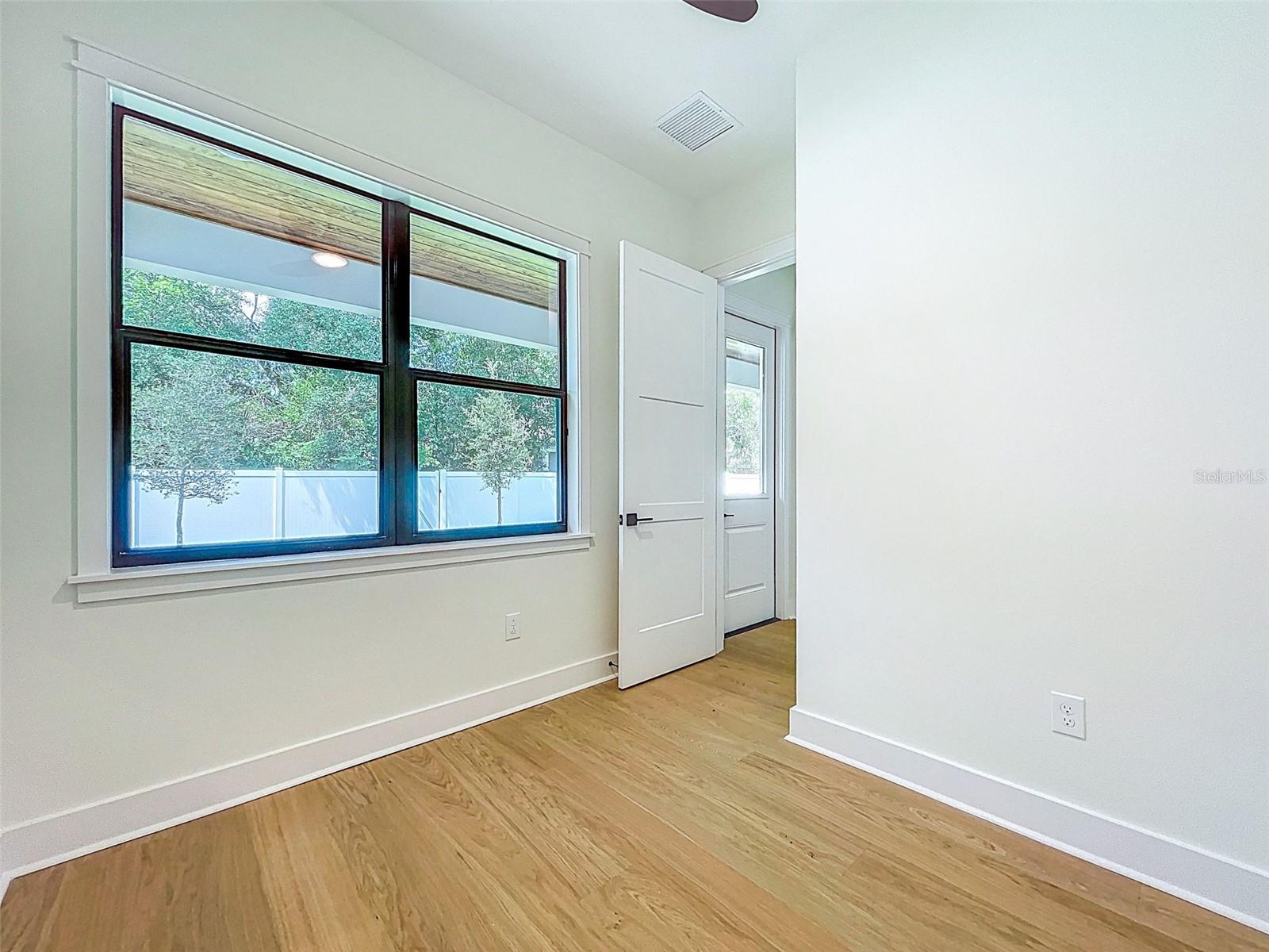 Image 48 of 96 For 1015 Charter Street