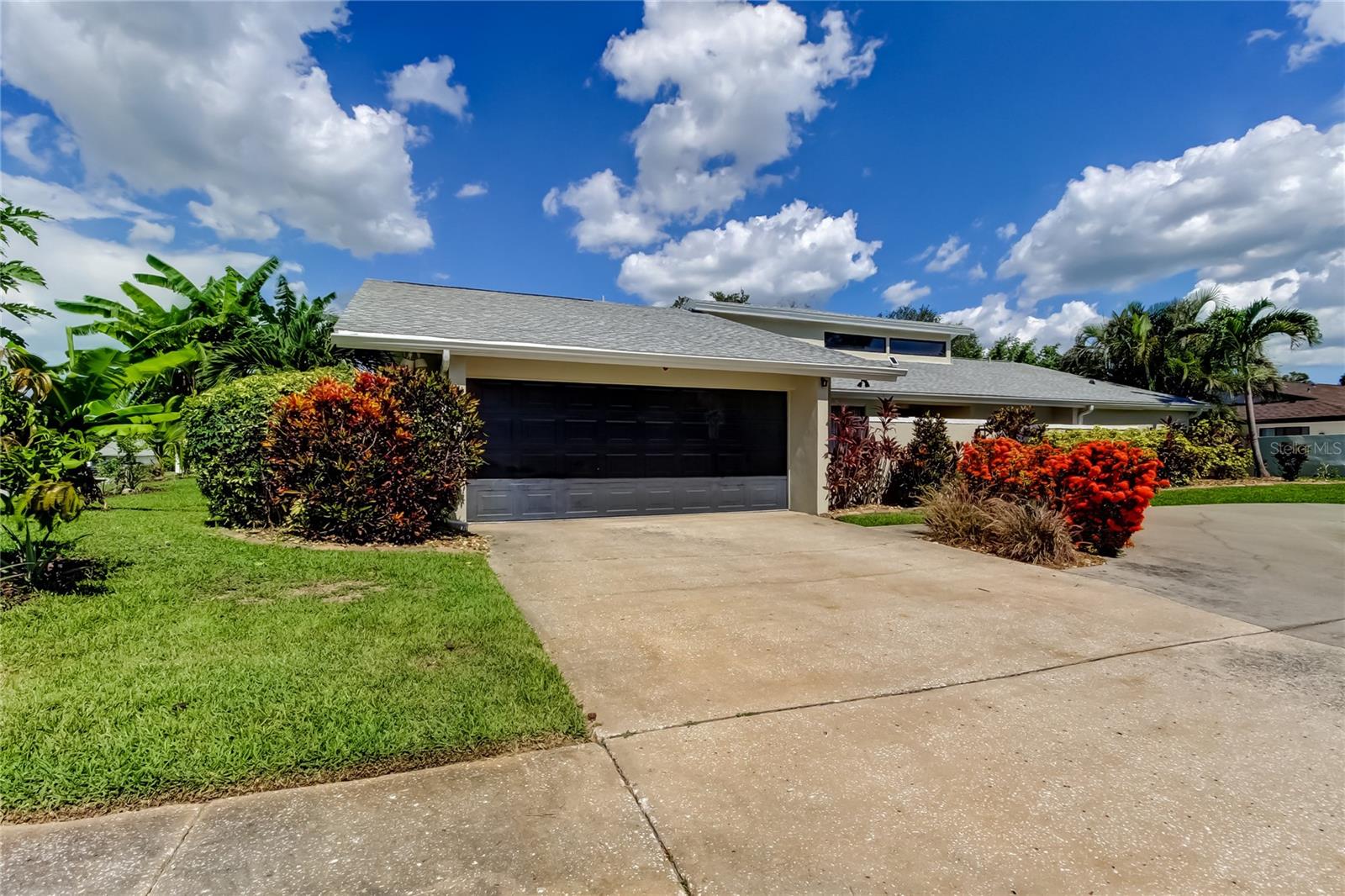 Image 2 of 87 For 604 Knollwood Drive