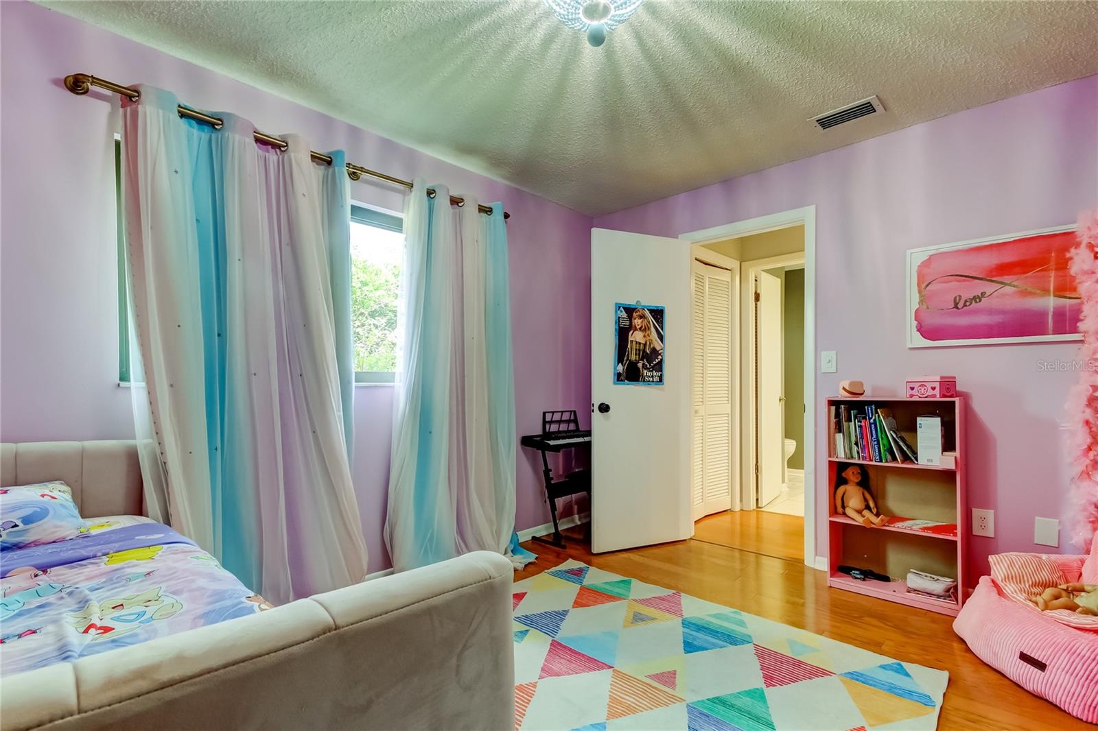 Image 46 of 87 For 604 Knollwood Drive