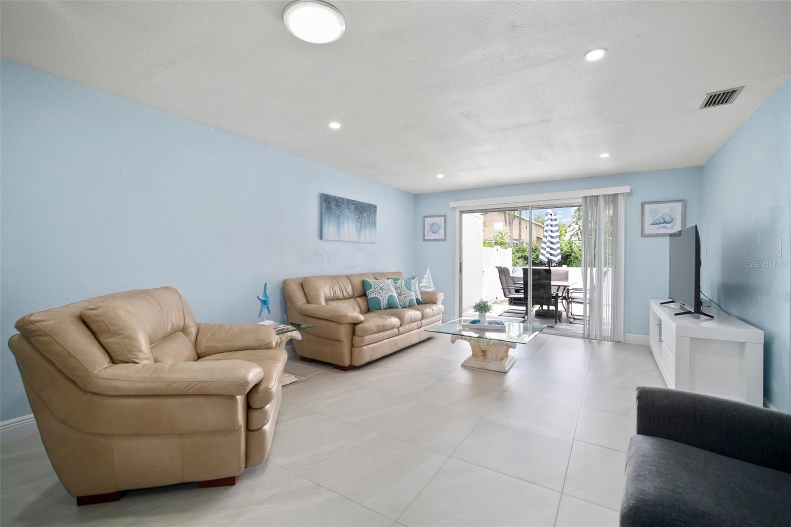 Image 11 of 38 For 1712 Azalea Court B