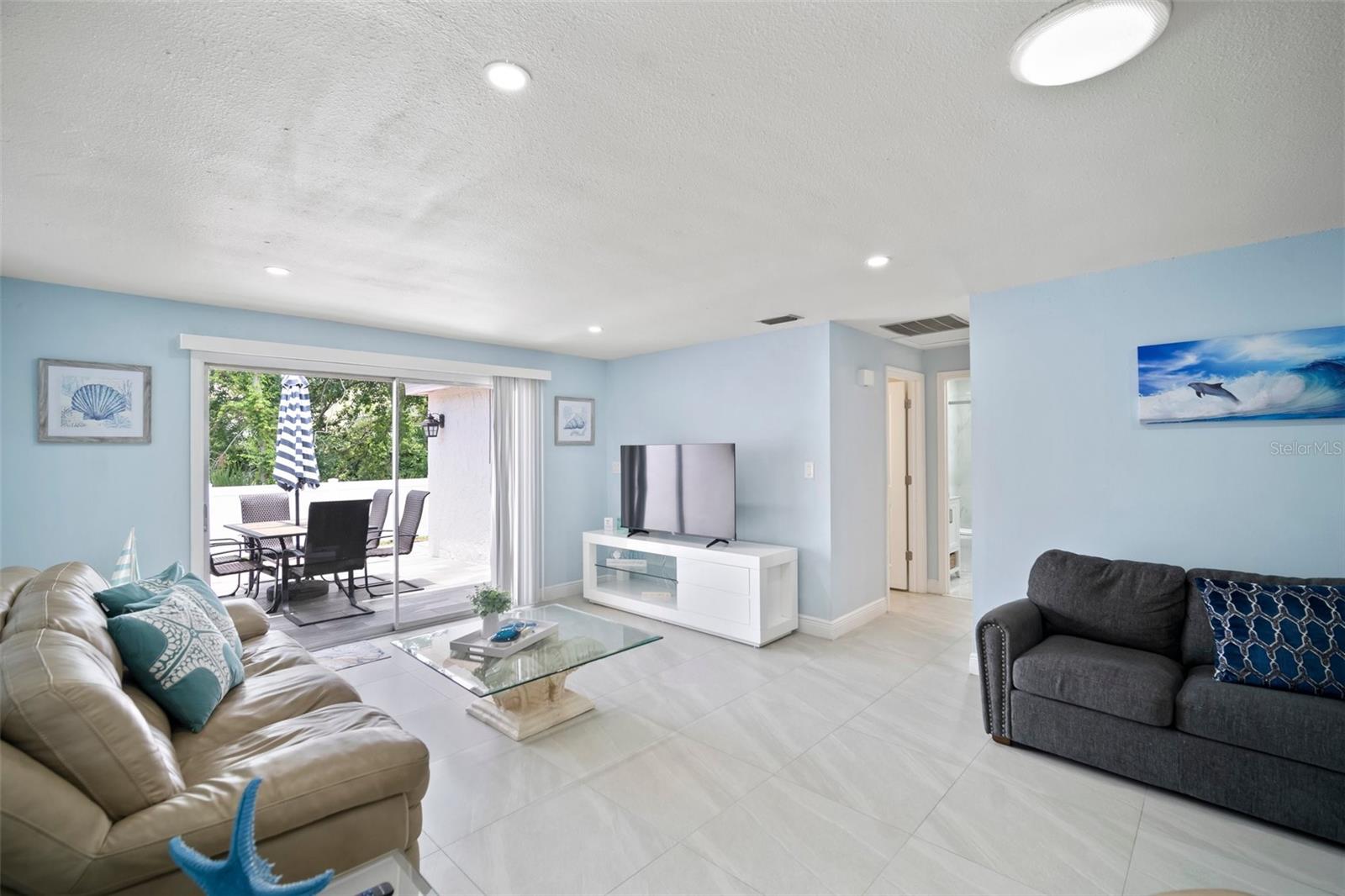 Image 12 of 38 For 1712 Azalea Court B