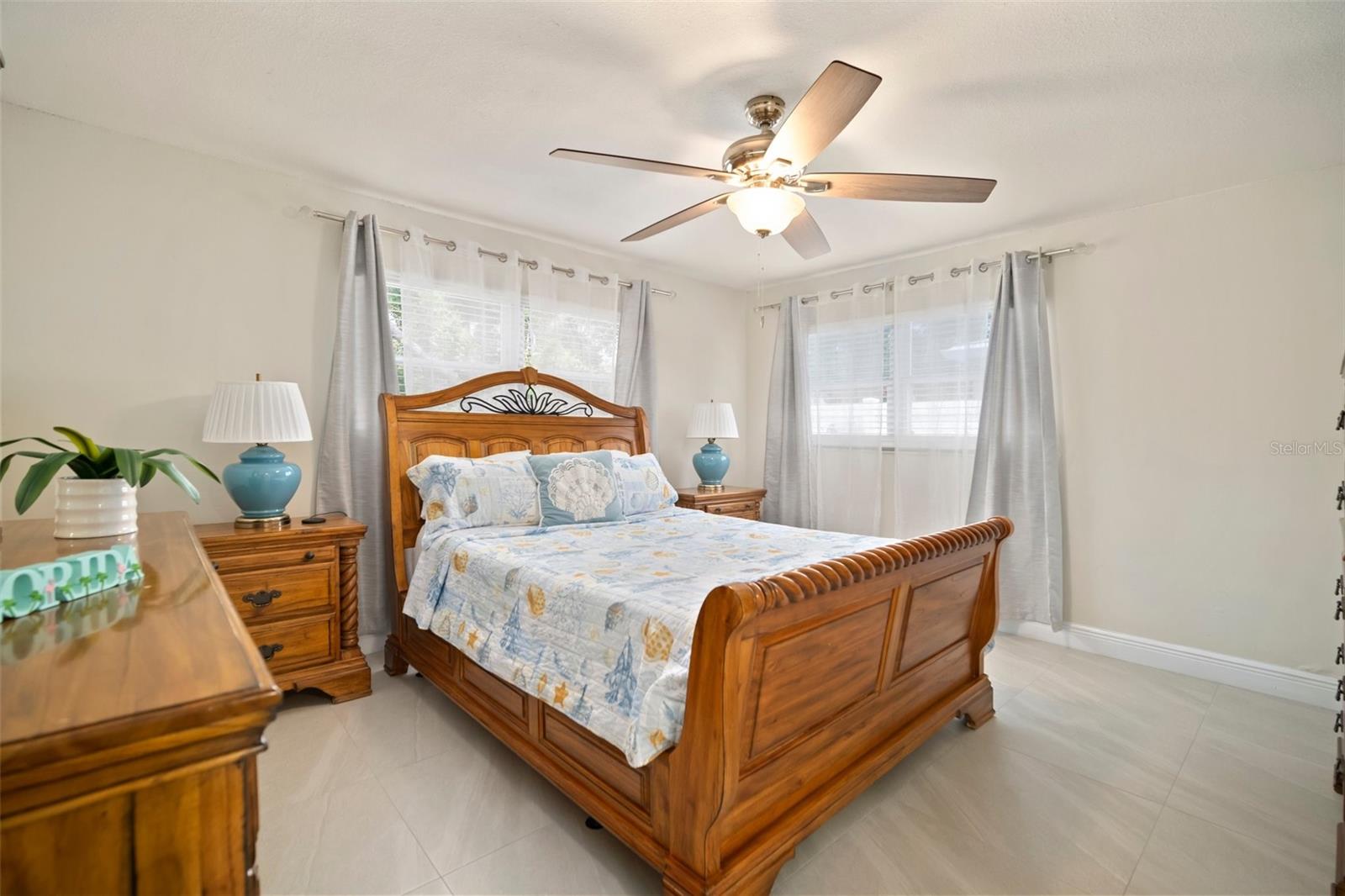 Image 15 of 38 For 1712 Azalea Court B
