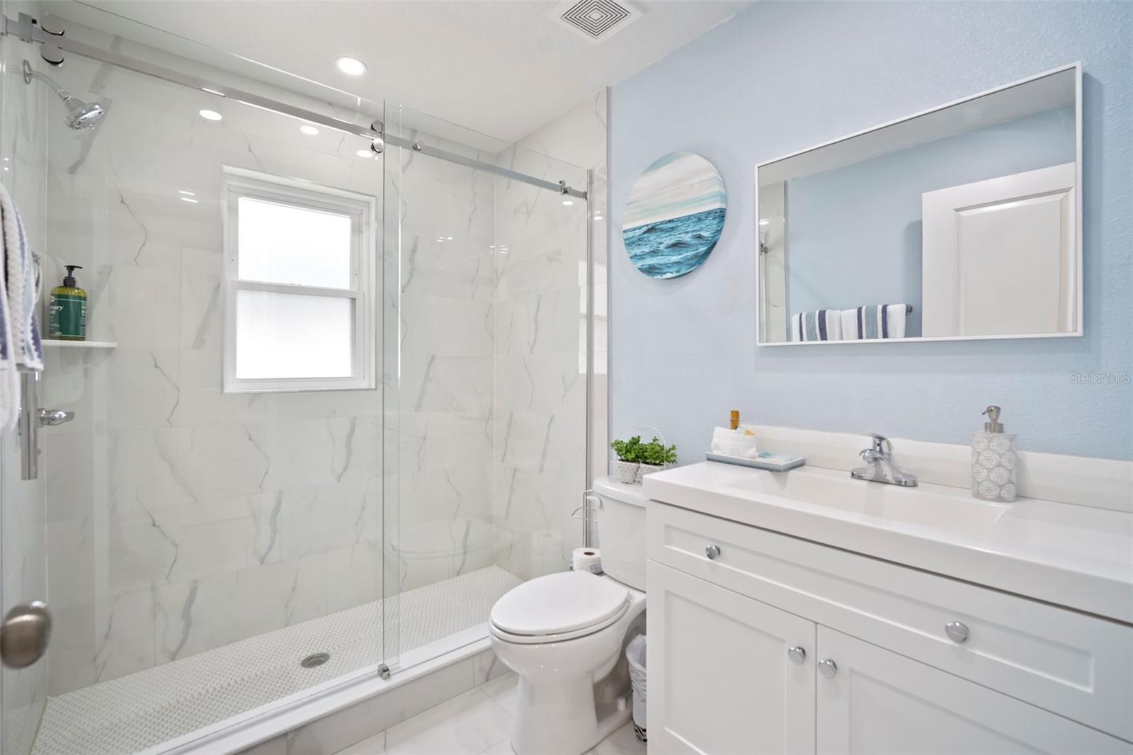 Image 18 of 38 For 1712 Azalea Court B