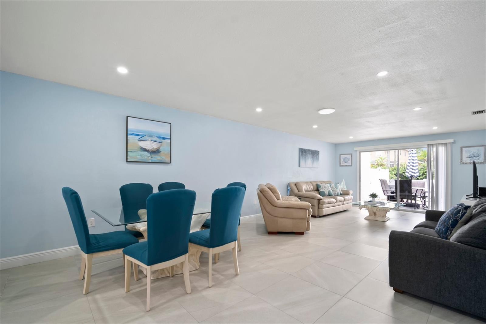 Image 6 of 38 For 1712 Azalea Court B