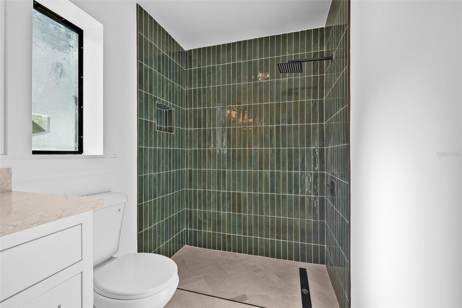 Image 23 of 42 For 4495 Clearwater Harbor Drive S