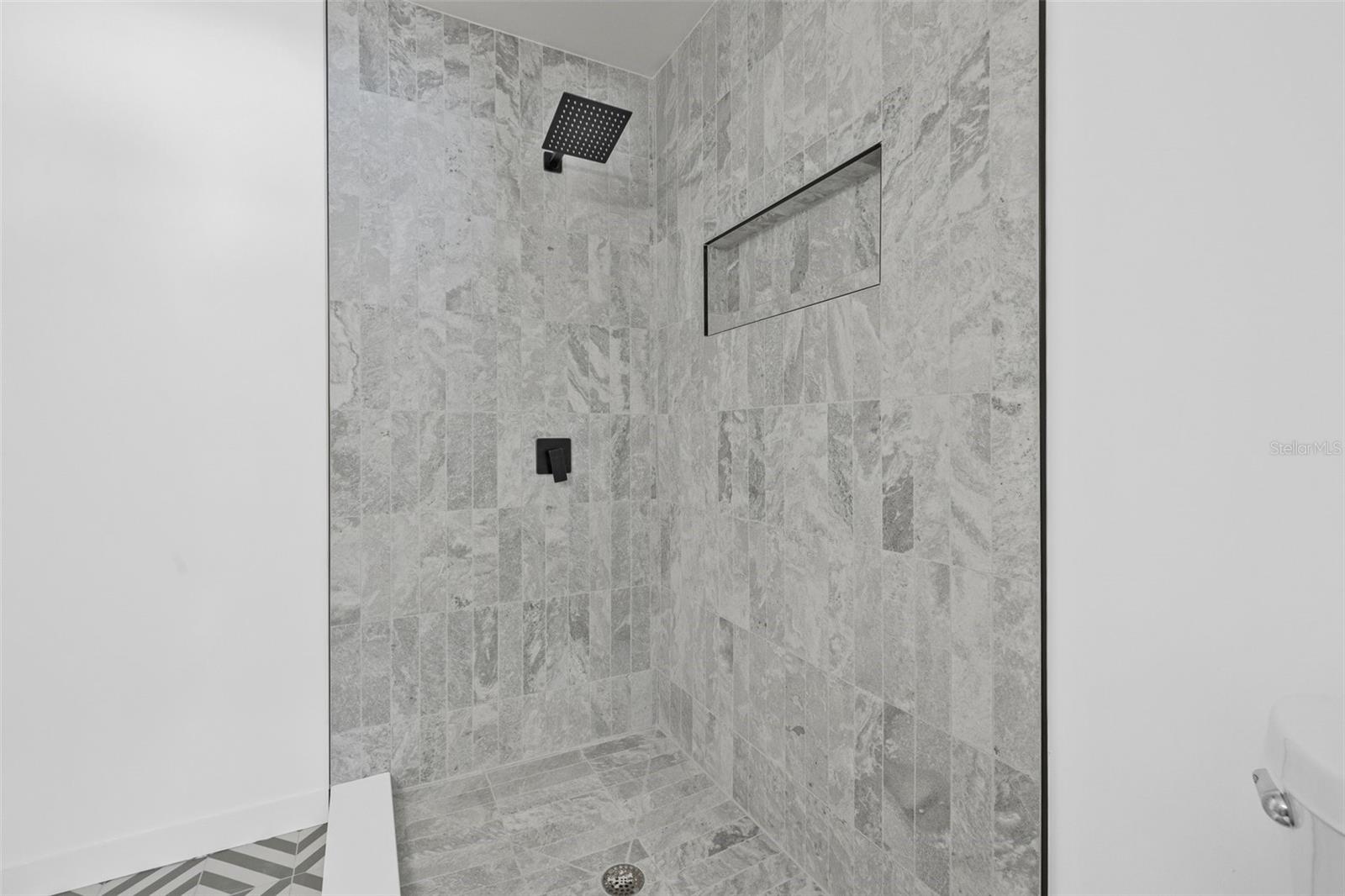 Image 32 of 42 For 4495 Clearwater Harbor Drive S
