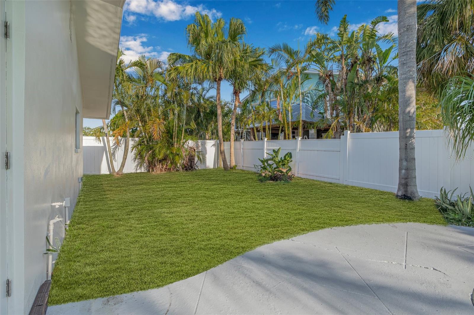 Image 39 of 42 For 4495 Clearwater Harbor Drive S