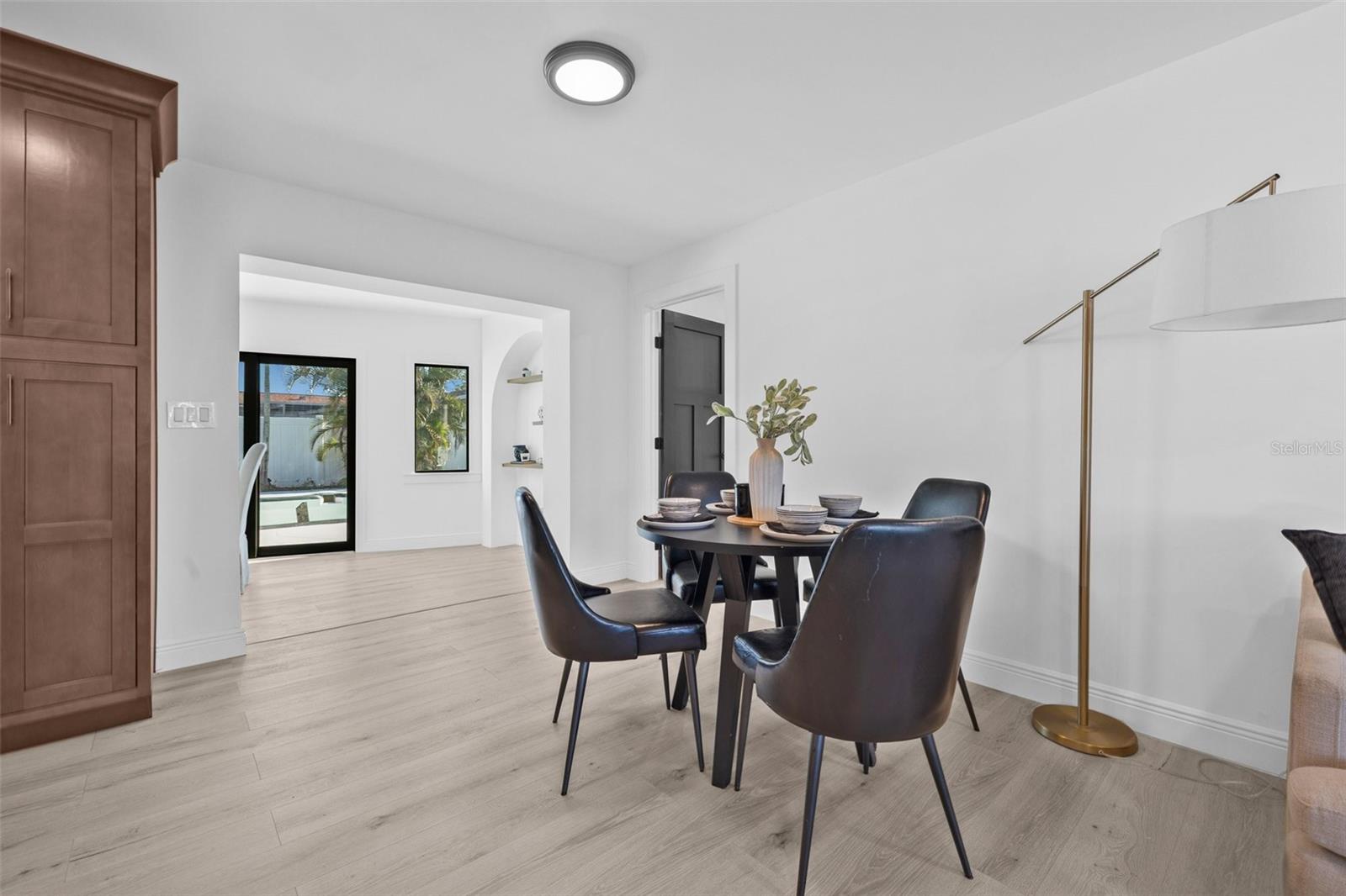 Image 9 of 42 For 4495 Clearwater Harbor Drive S