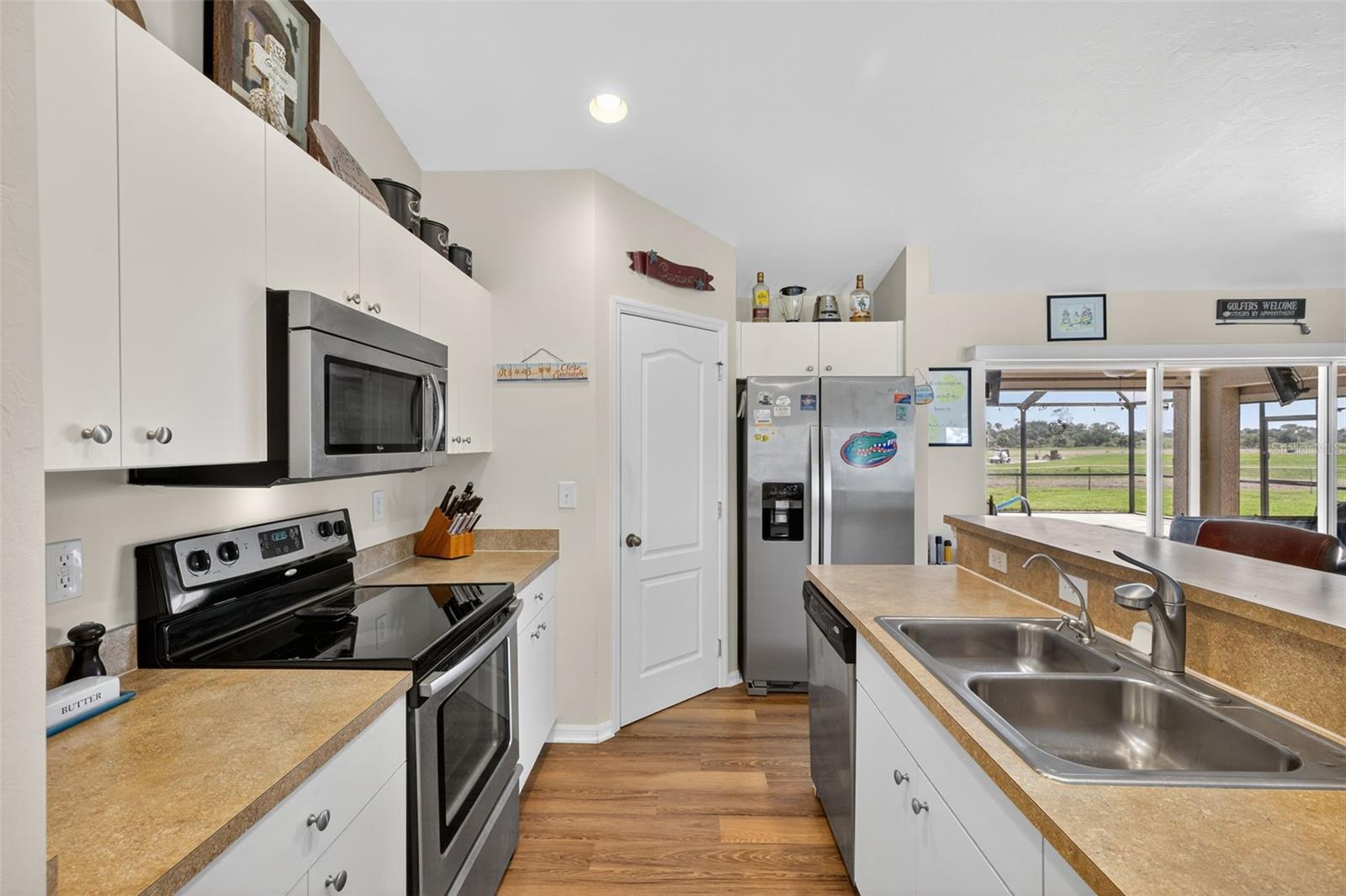 Image 11 of 45 For 125 Paddock Street