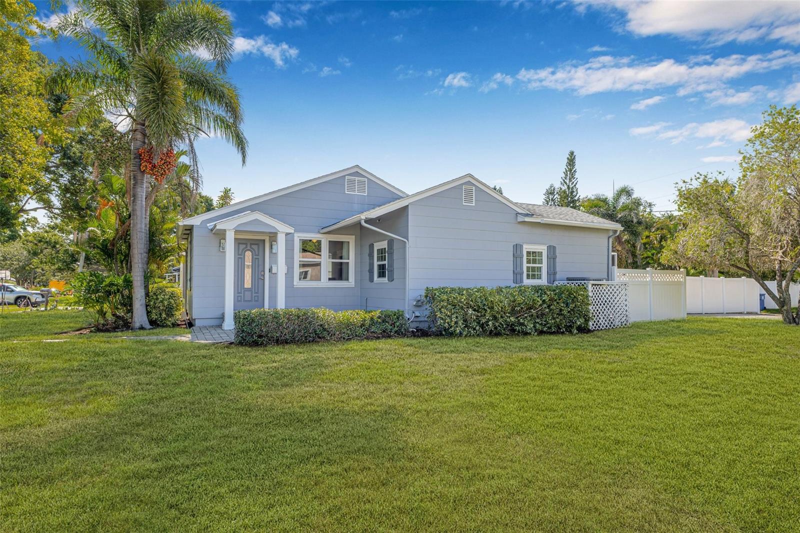 Details for 706 39th Avenue Ne, ST PETERSBURG, FL 33703
