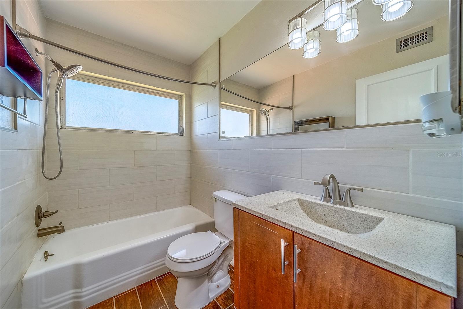 Image 25 of 62 For 2123 Indigo Drive