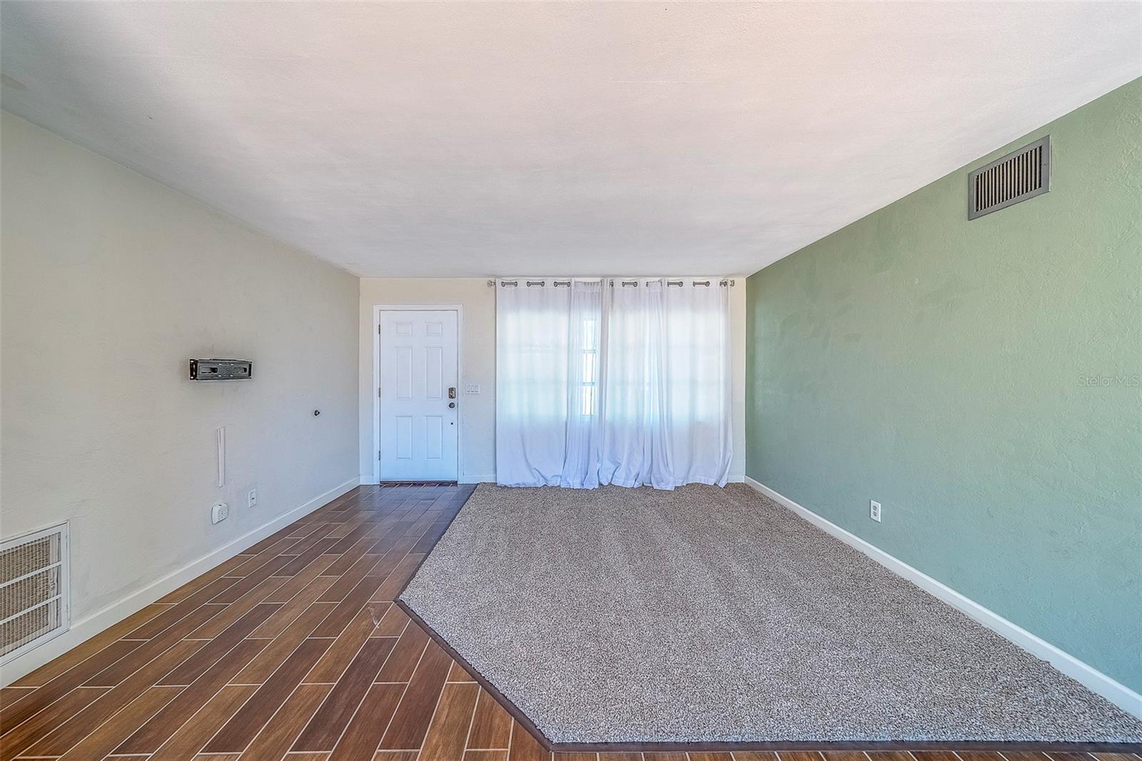 Image 6 of 62 For 2123 Indigo Drive