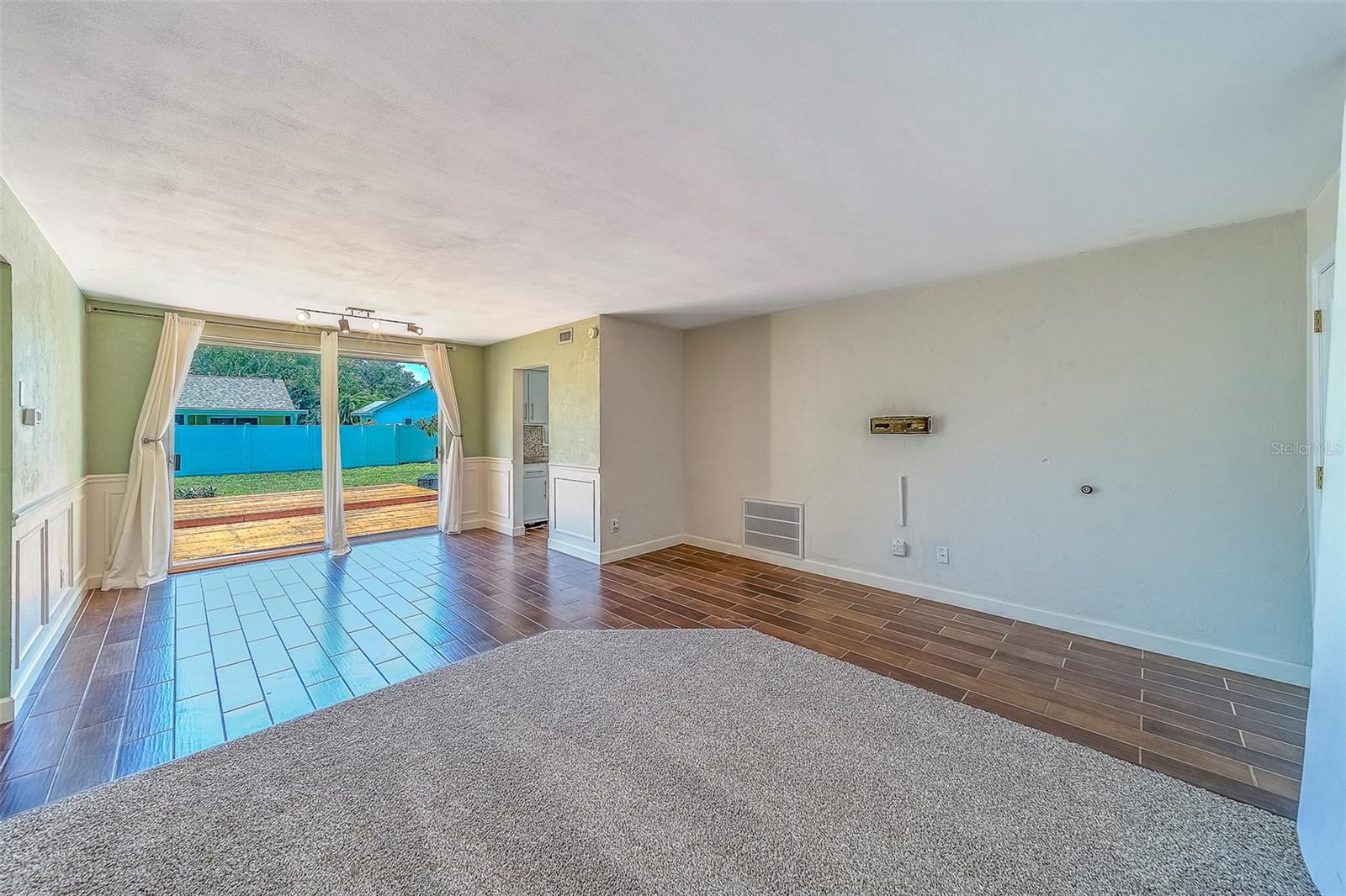 Image 7 of 62 For 2123 Indigo Drive