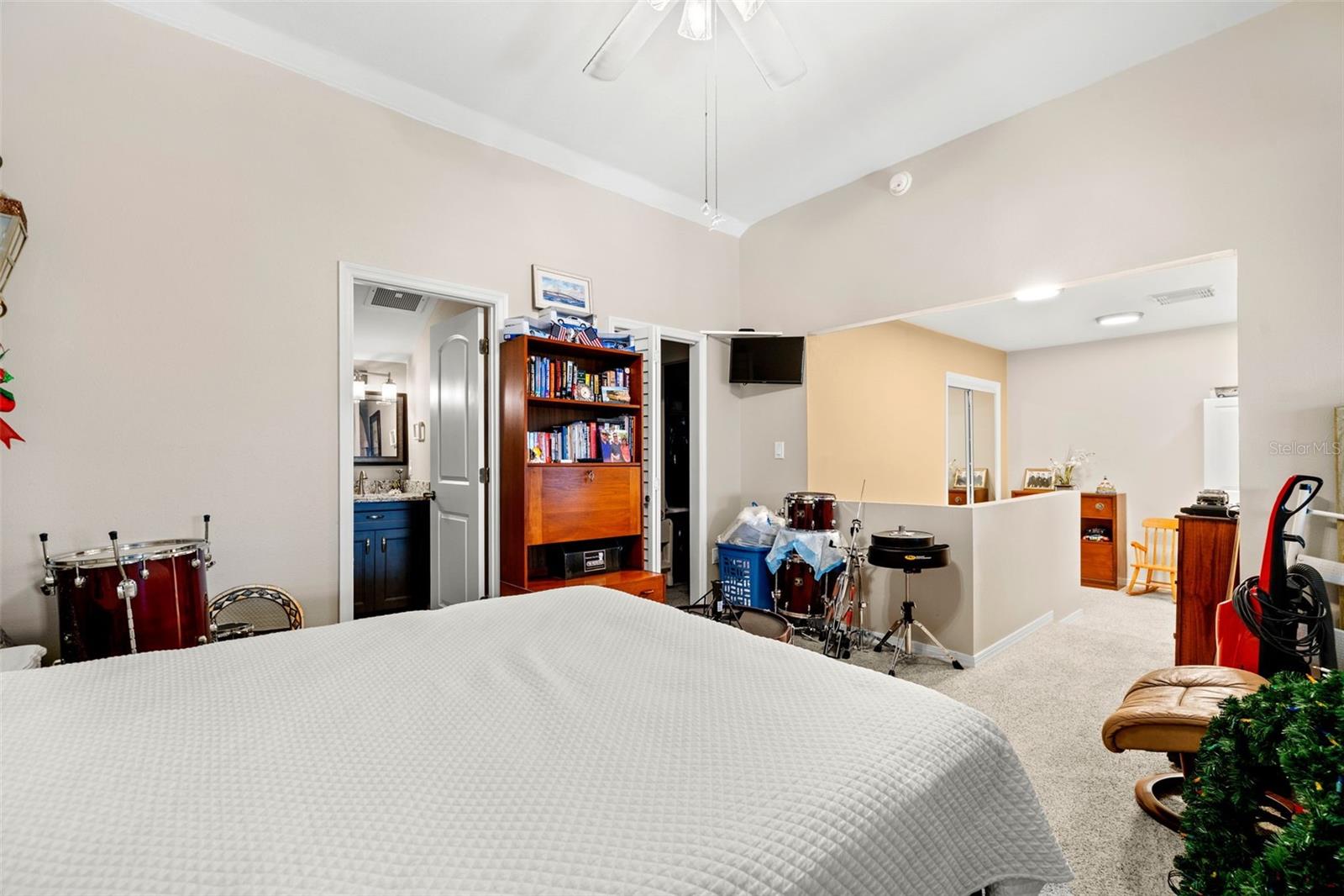 Image 24 of 27 For 5567 Sea Forest Drive 323
