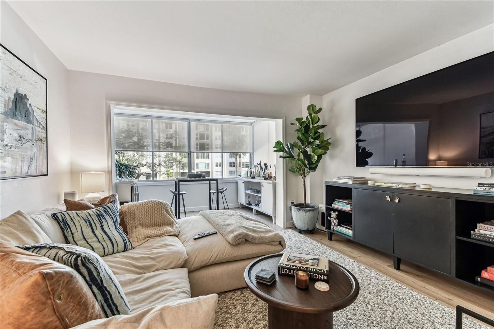 Image 5 of 24 For 620 Edgewater Drive 204