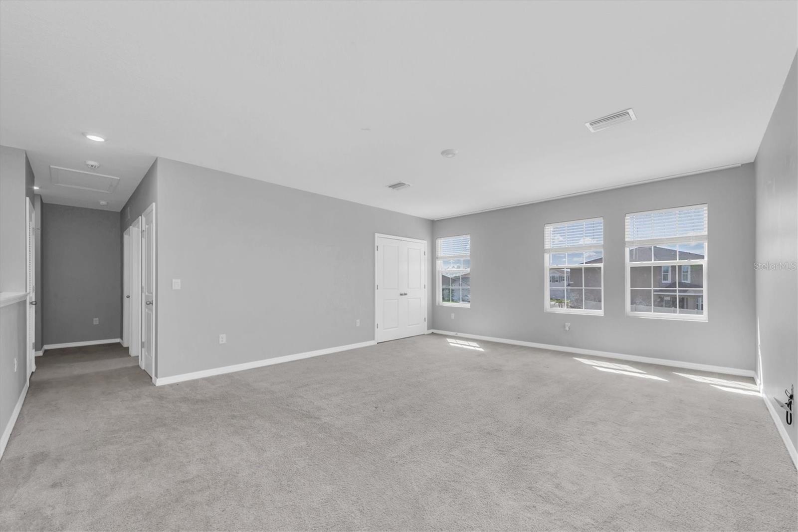 Image 18 of 50 For 16972 Oval Rum Drive