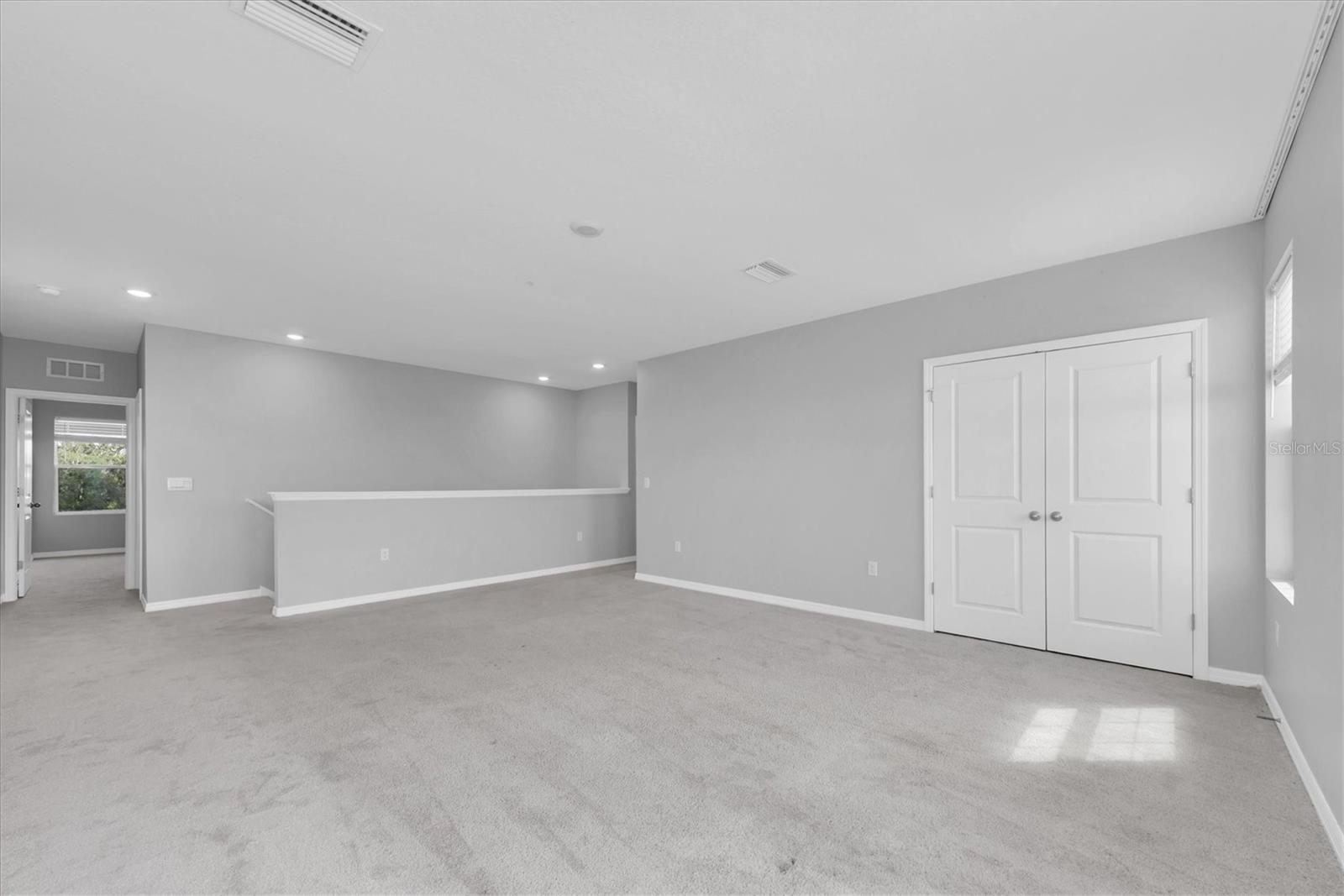 Image 19 of 50 For 16972 Oval Rum Drive