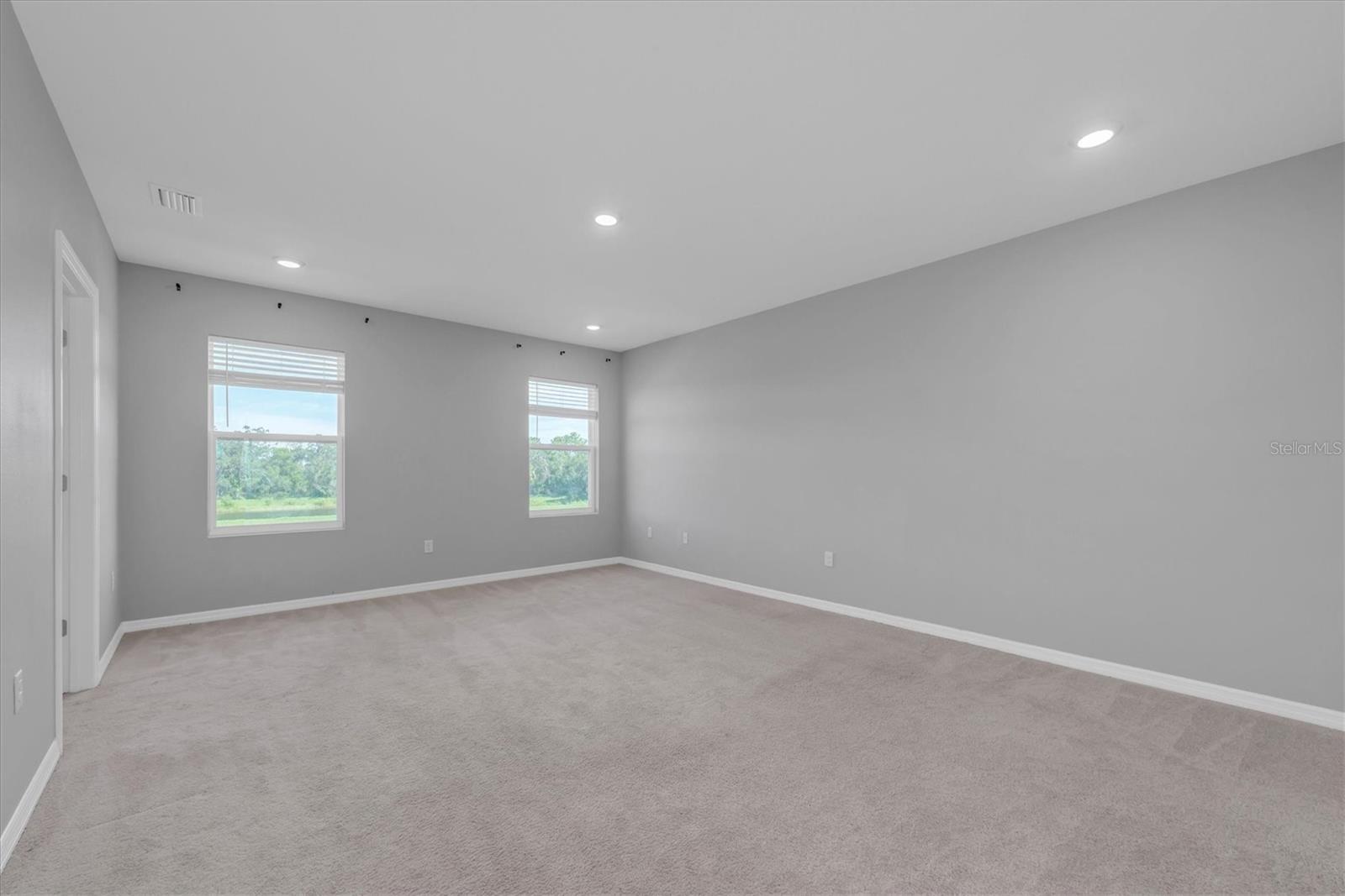 Image 31 of 50 For 16972 Oval Rum Drive