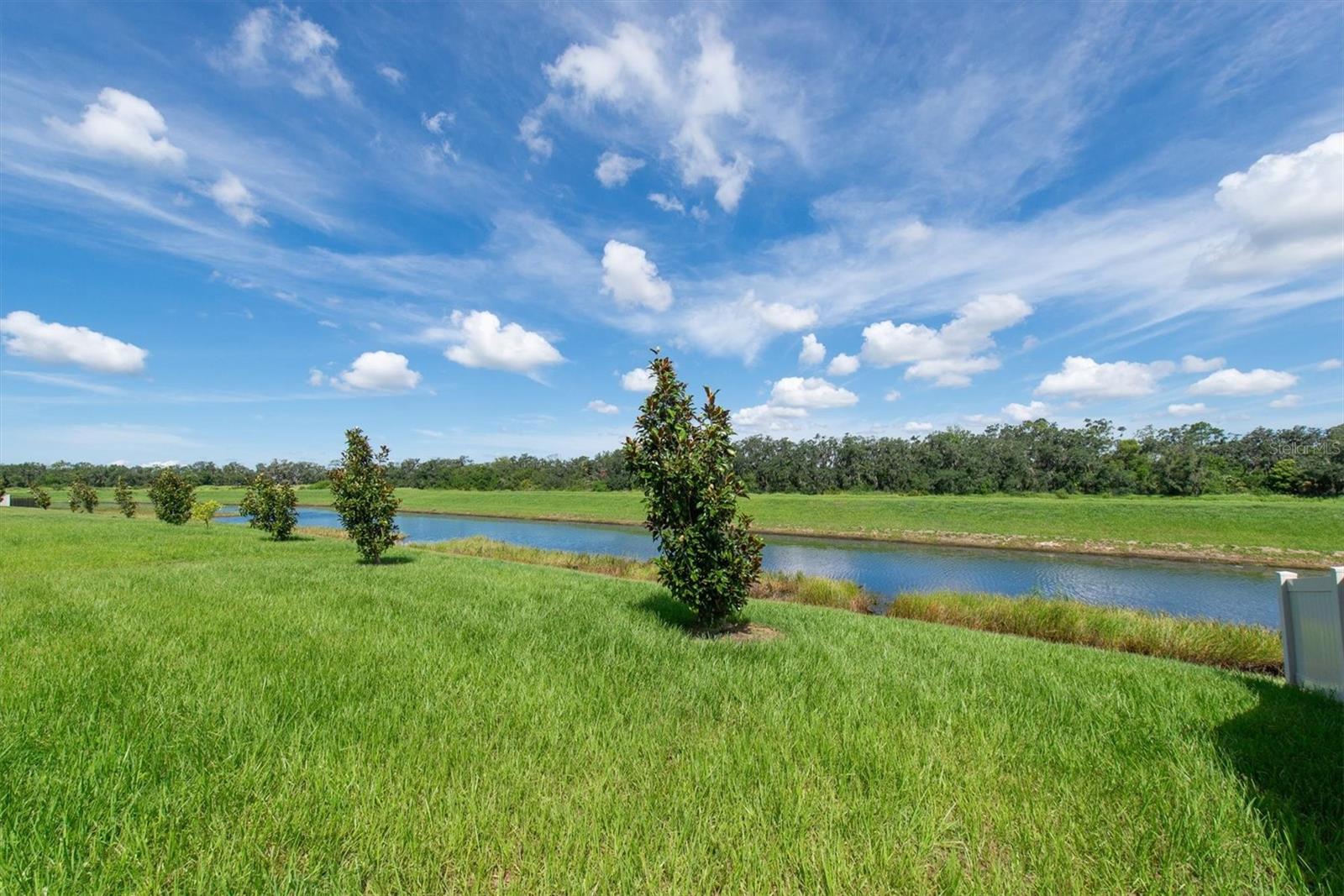 Image 4 of 50 For 16972 Oval Rum Drive