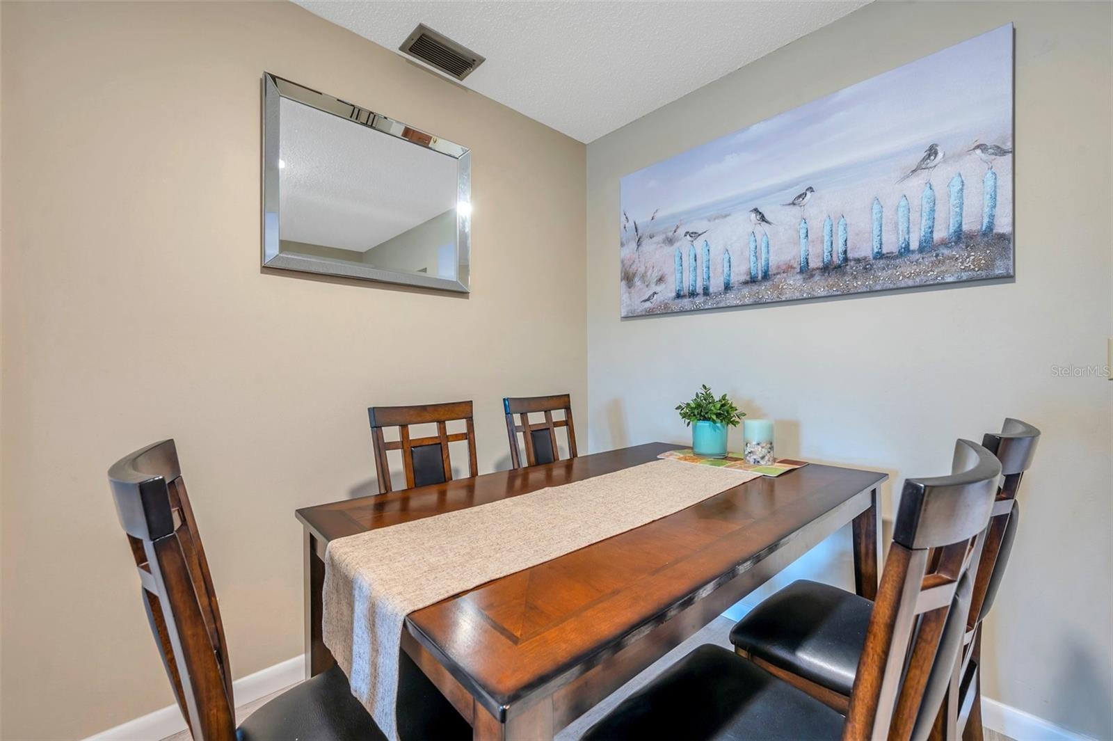 Listing photo id 8 for 11200 102nd Avenue 119