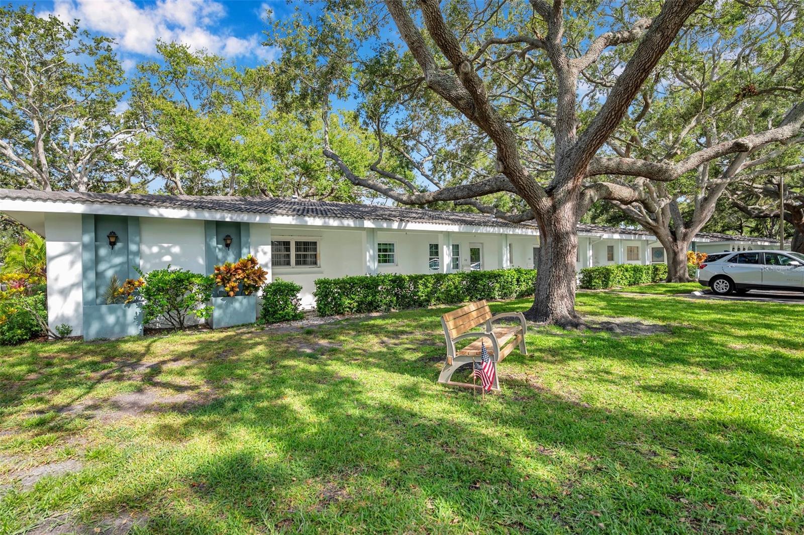 Listing photo id 0 for 11200 102nd Avenue 119