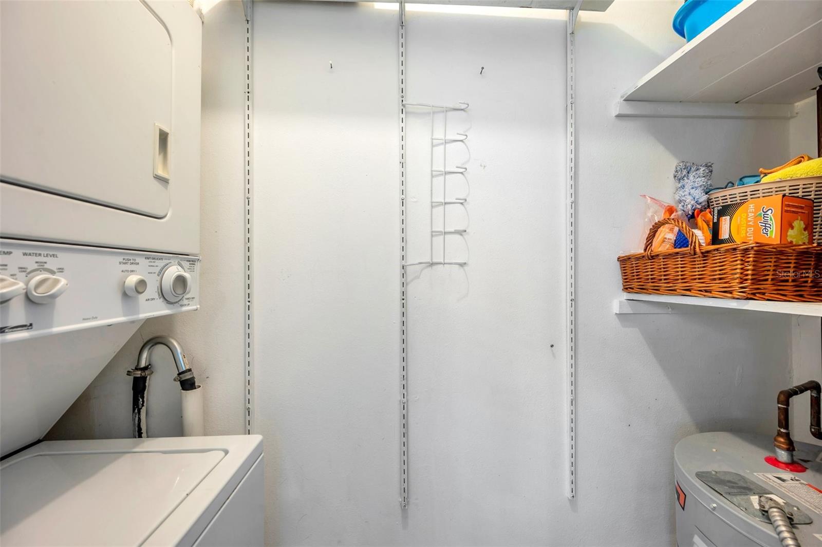 Listing photo id 19 for 11200 102nd Avenue 119